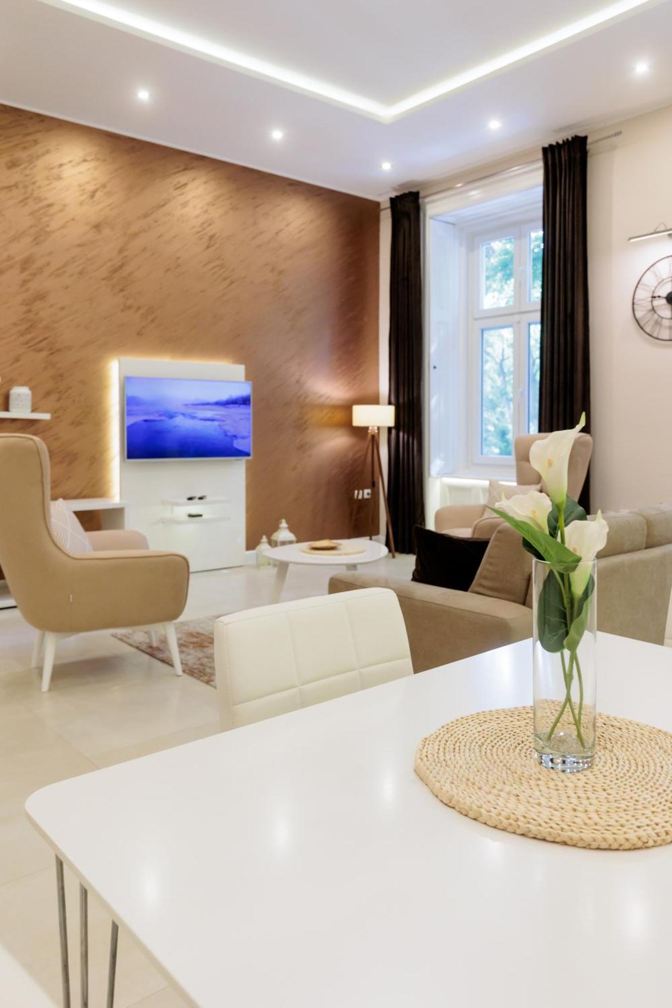 Apartman Mirakul Subotica Exteriör bild